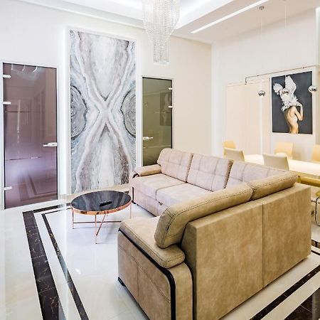 Leogrand Deluxe Apartments On Doroshenka 17 Lviv Eksteriør bilde