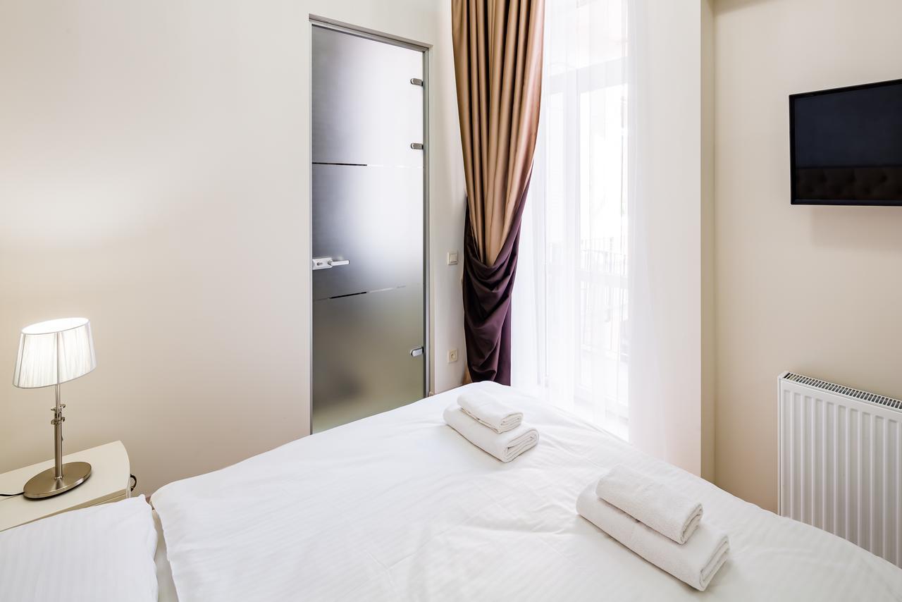 Leogrand Deluxe Apartments On Doroshenka 17 Lviv Eksteriør bilde
