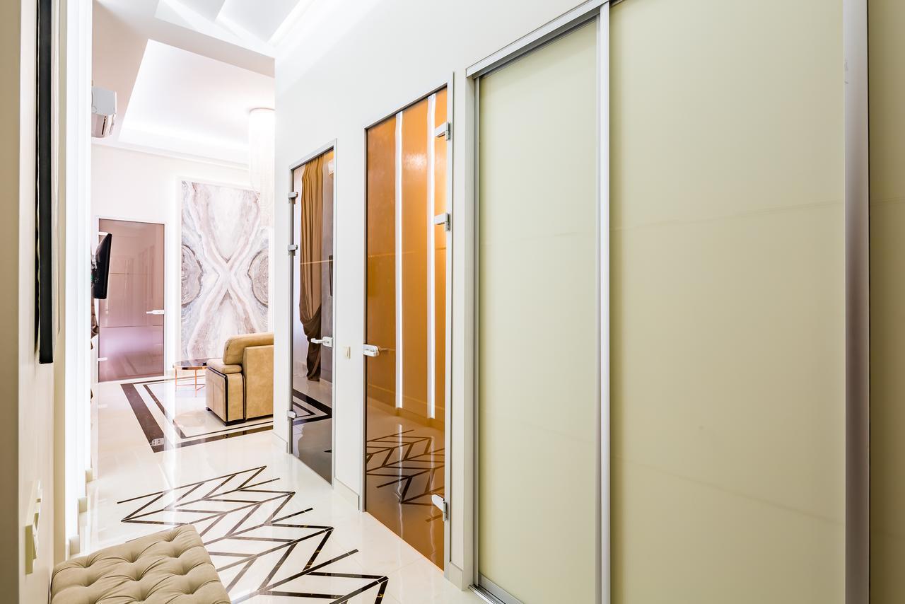 Leogrand Deluxe Apartments On Doroshenka 17 Lviv Eksteriør bilde