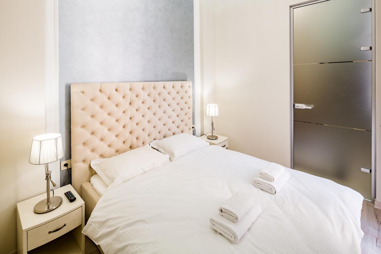 Leogrand Deluxe Apartments On Doroshenka 17 Lviv Eksteriør bilde