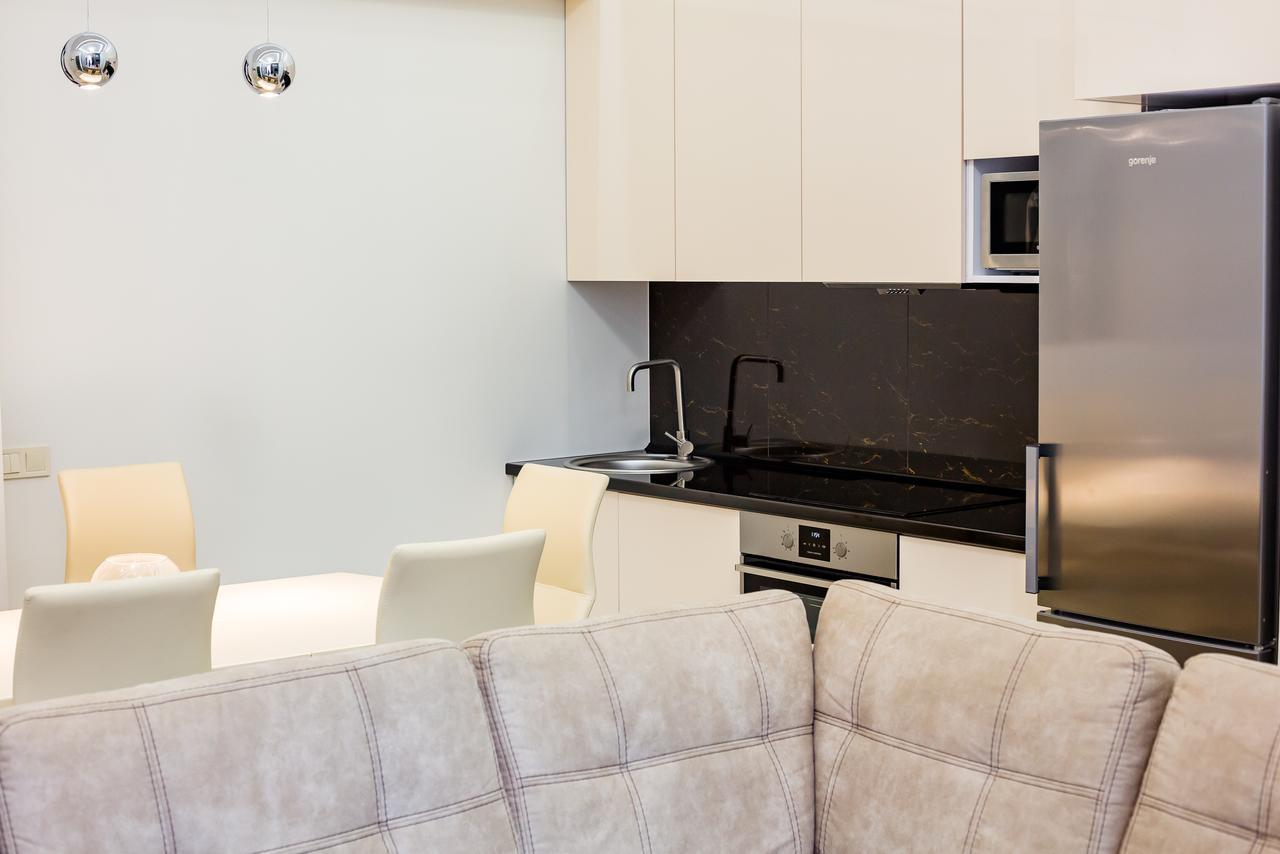 Leogrand Deluxe Apartments On Doroshenka 17 Lviv Eksteriør bilde