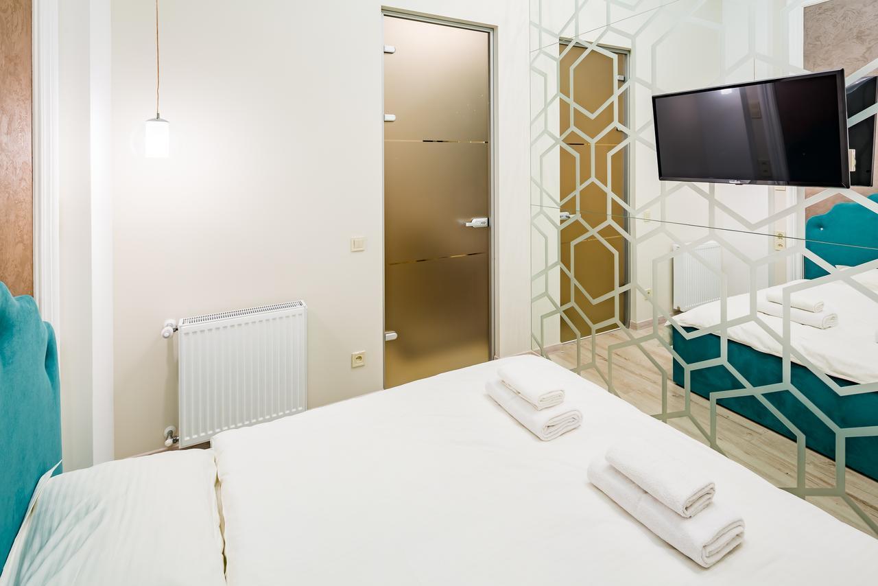 Leogrand Deluxe Apartments On Doroshenka 17 Lviv Eksteriør bilde